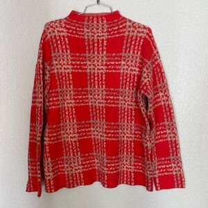 Beautiful warm Cyrus sweater M Wool vibes and heavy but rayon, poly nylon blend